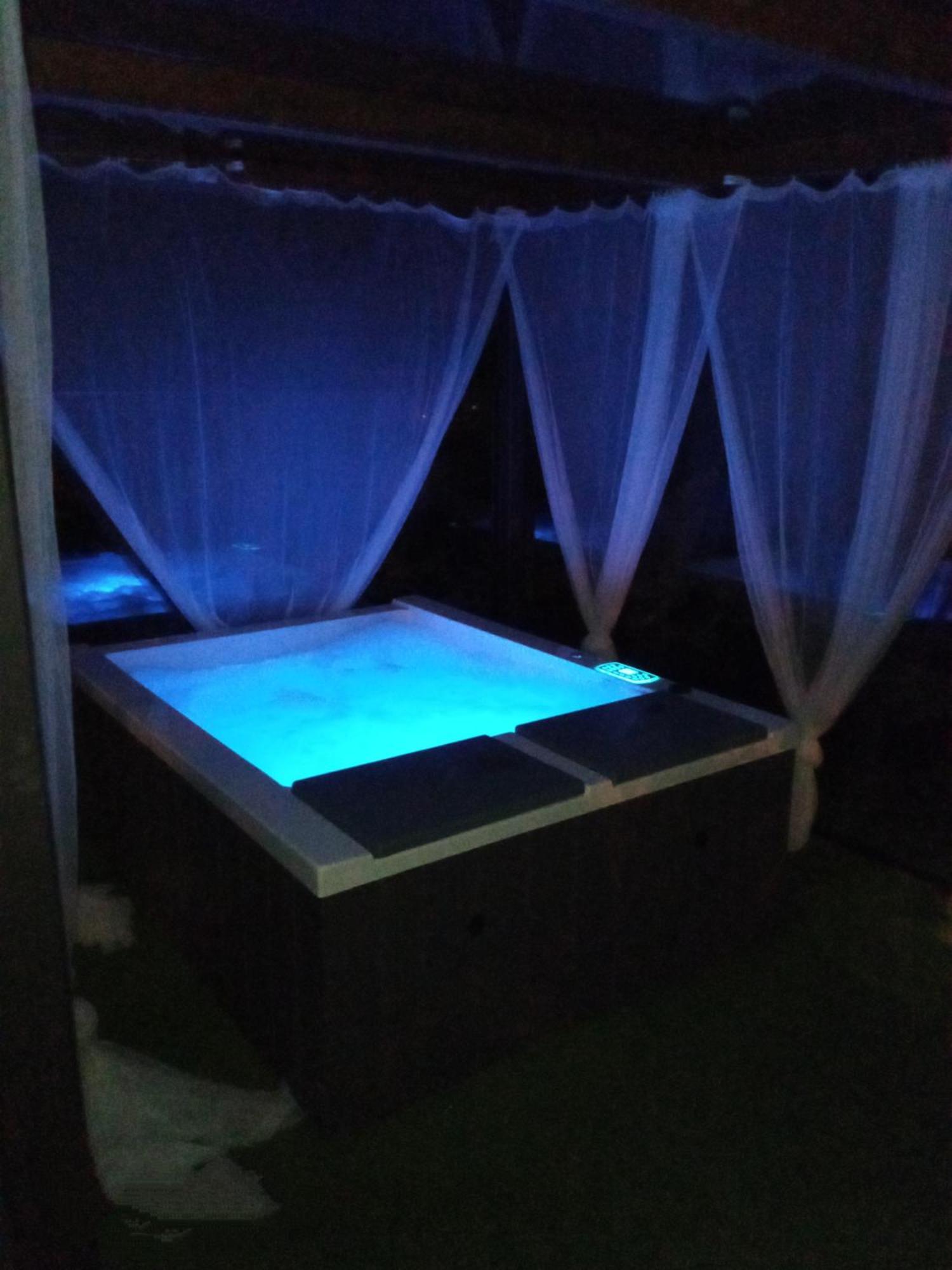 Cabanas De Vendaval Malpica Bagian luar foto